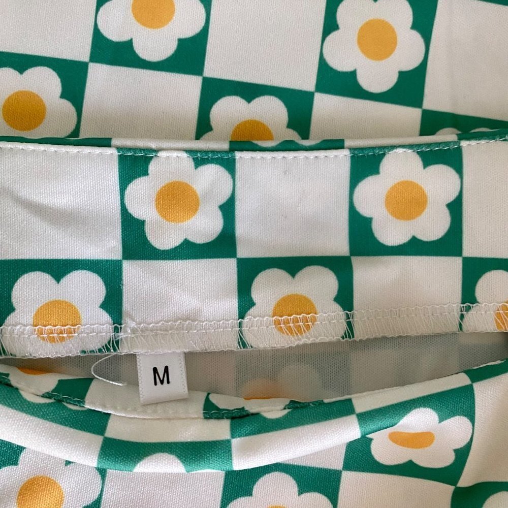 Flower Print Mini Skirt Medium - Picture 5 of 5